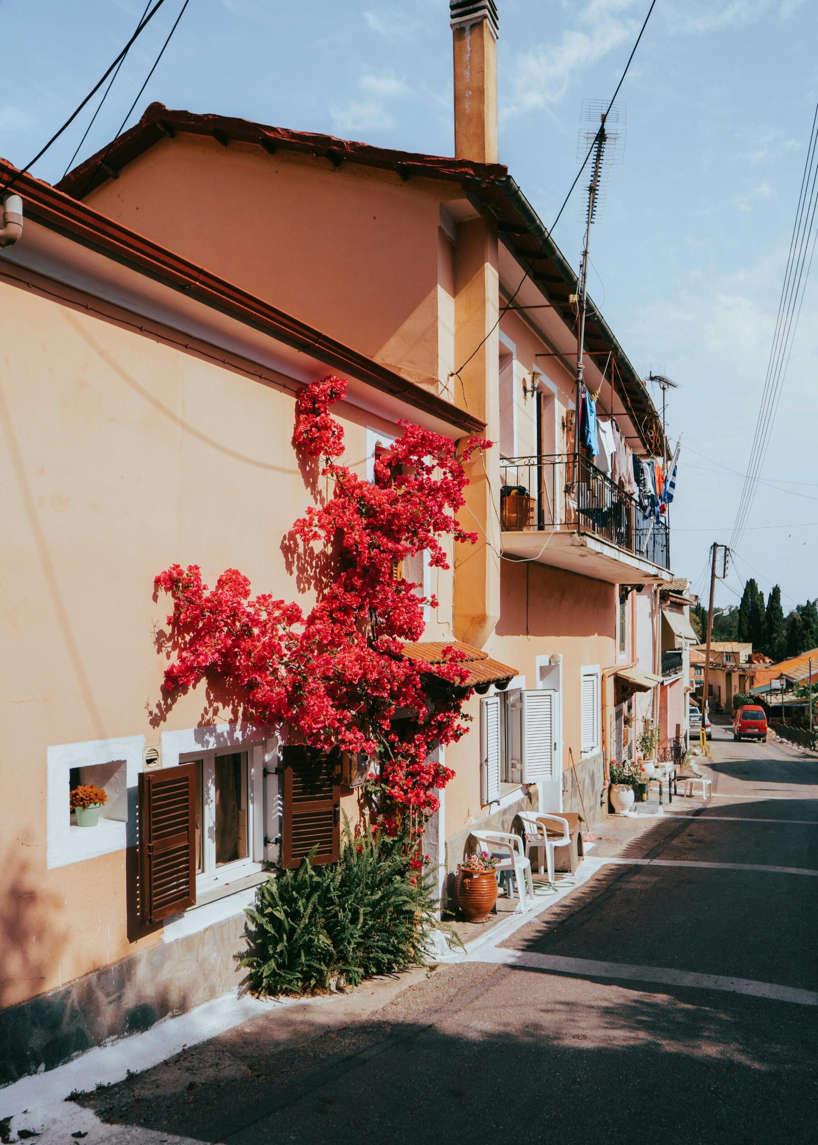 pexels-kokorevas-15566159 alle tour top